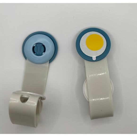 NIB Cat Door Latch Blue 2 Pack - Picture 2 of 3